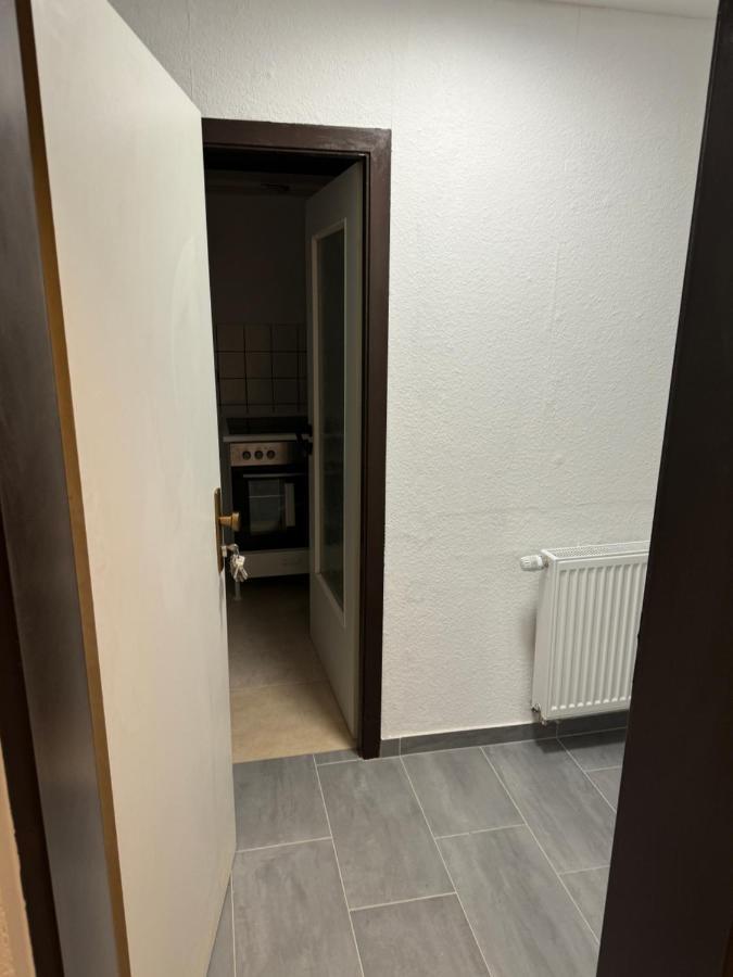 Mit Kueche, Fernseher, Wlan Und Parkplatz - Brian Apartment