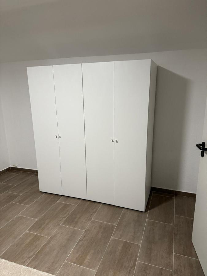 Mit Kueche, Fernseher, Wlan Und Parkplatz - Brian Apartment Werne