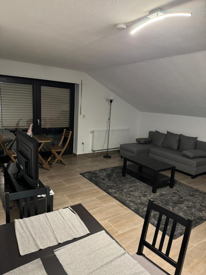 Mit Kueche, Fernseher, Wlan Und Parkplatz - Brian